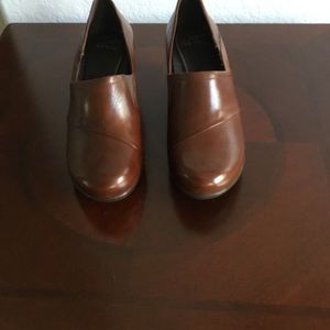 Dansko NIB Burnished Napa Brown size 39